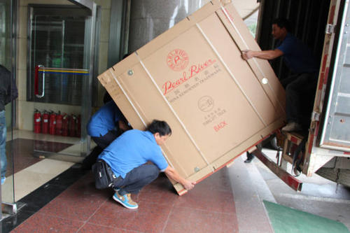 汉滨钢琴贵重工艺品无忧运